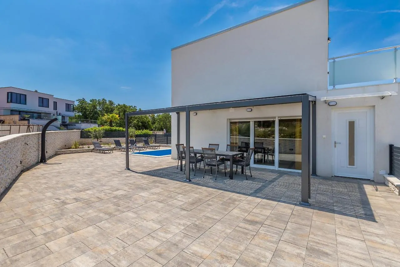 Vakantiehuis Holiday House Sunlight With Heated Pool Malinska